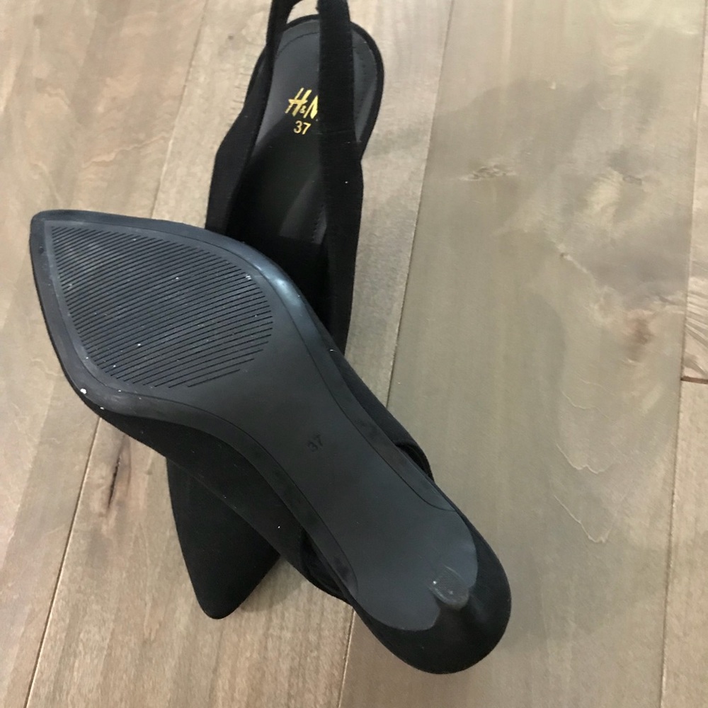 New without tags/box suede like shoes